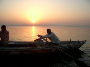 L'alba sul Gange