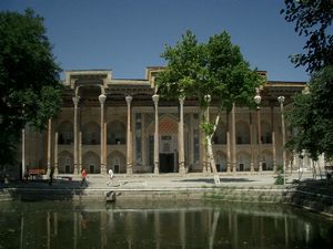 la moschea delle quaranta colonne